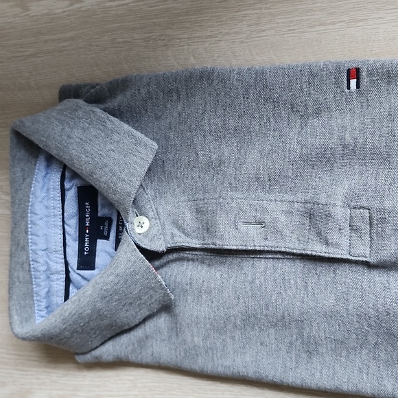 Tommy Hilfiger polo t shirt - Picture 3 of 3